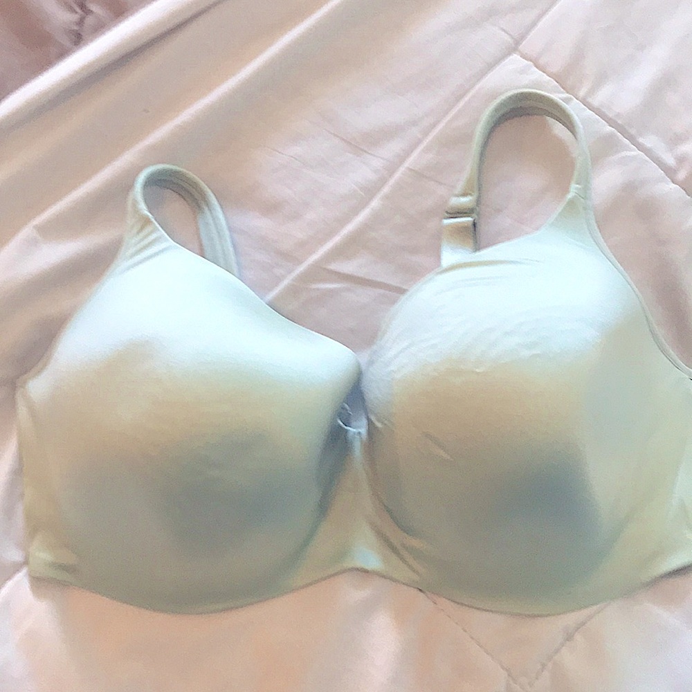 T-Shirt bra with lace wings